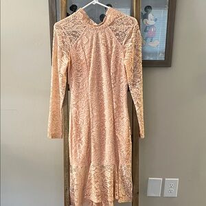 VENUS Blush Lace Long-Sleeve Midi Dress